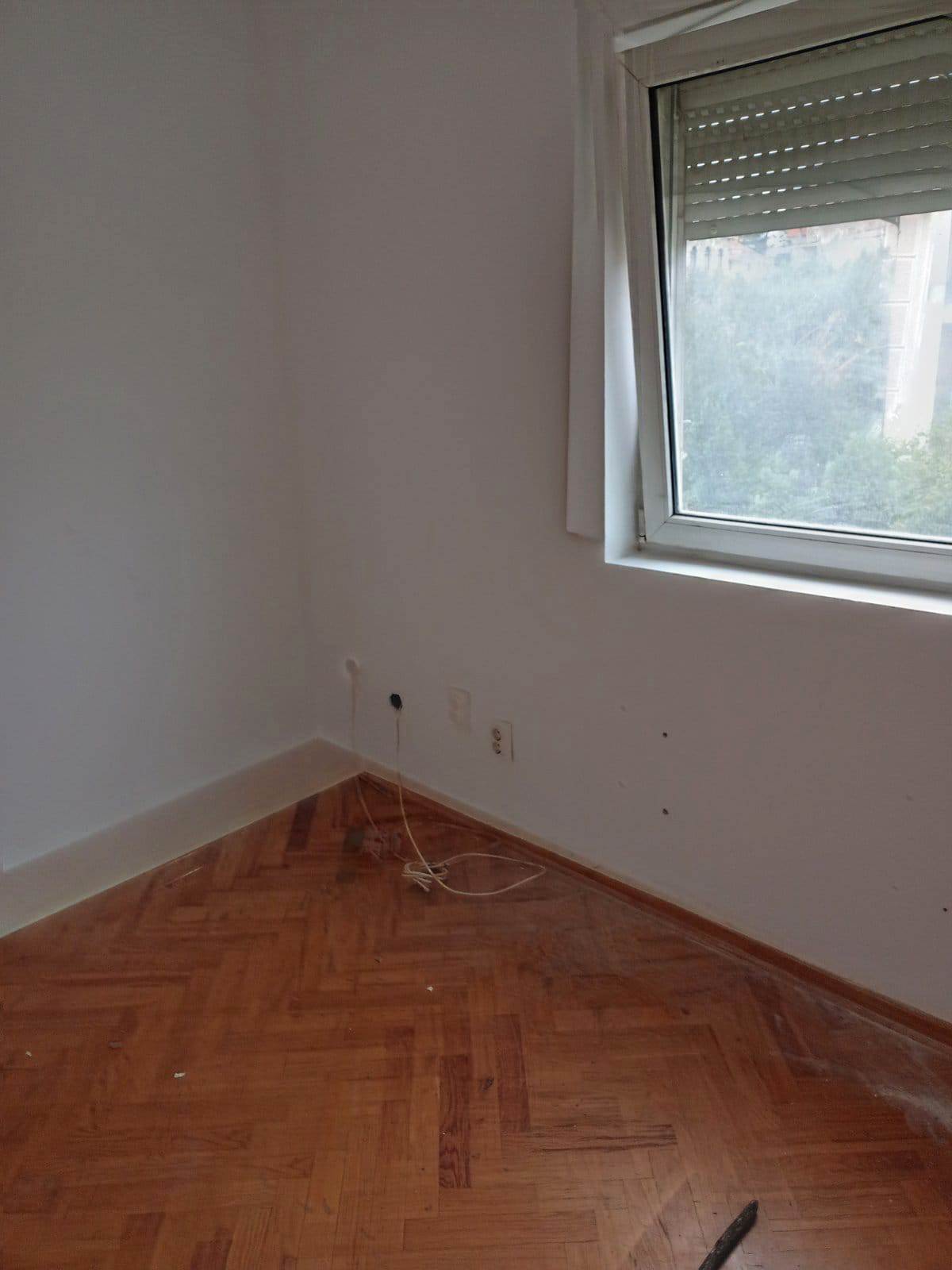 Stan na prodaju na Medakoviću 1300 evra kvadrat