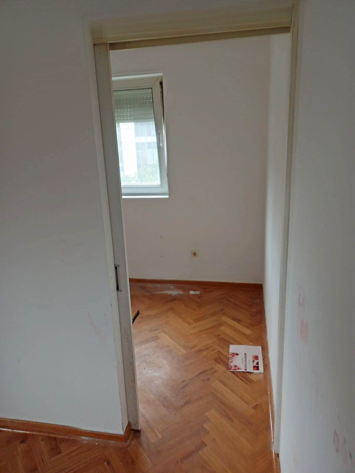 Stan na prodaju na Medakoviću 1300 evra kvadrat