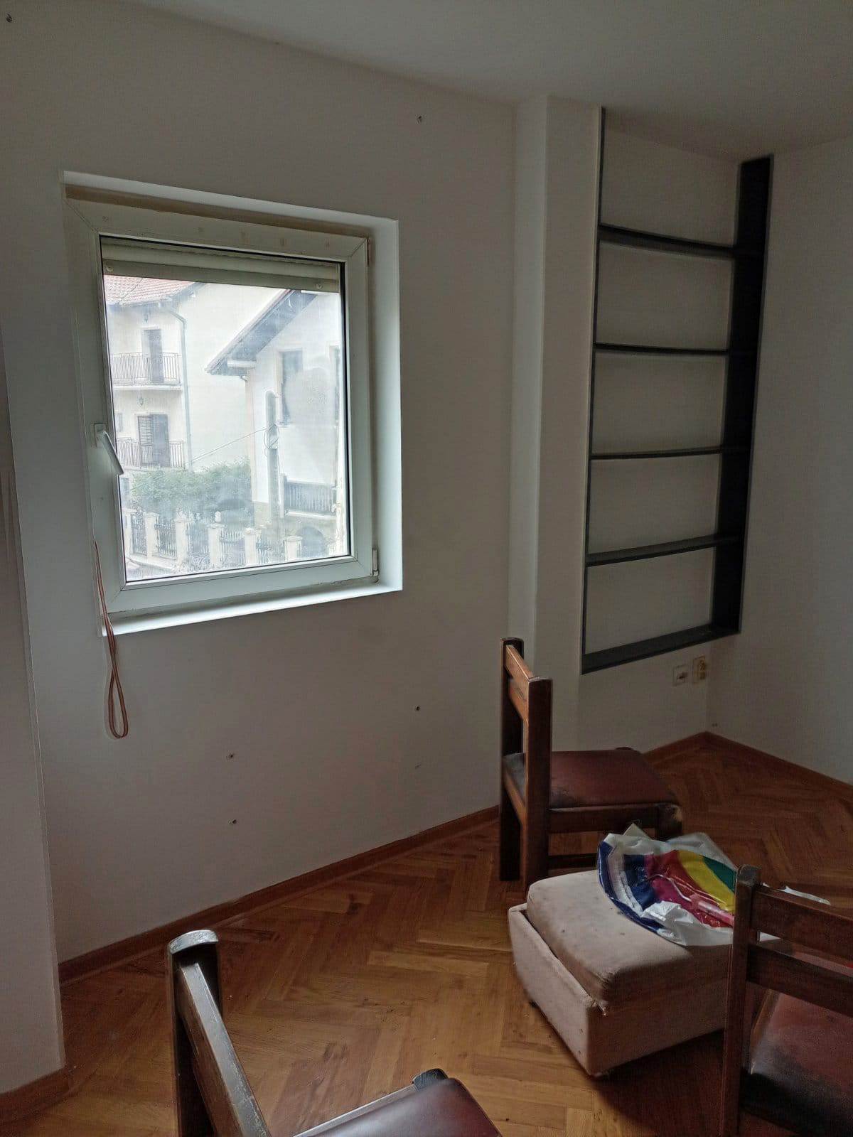 Stan na prodaju na Medakoviću 1300 evra kvadrat