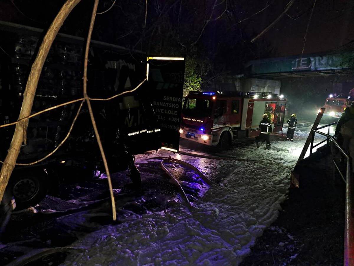 izgoreo šleper 3.jpg