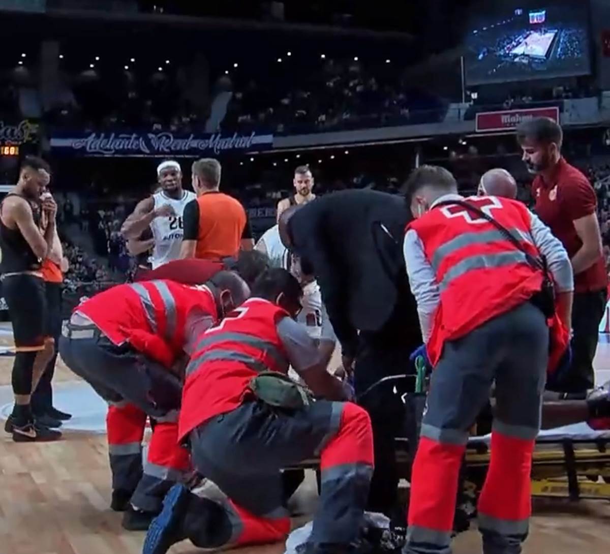 Dzordan Lojd (5).png