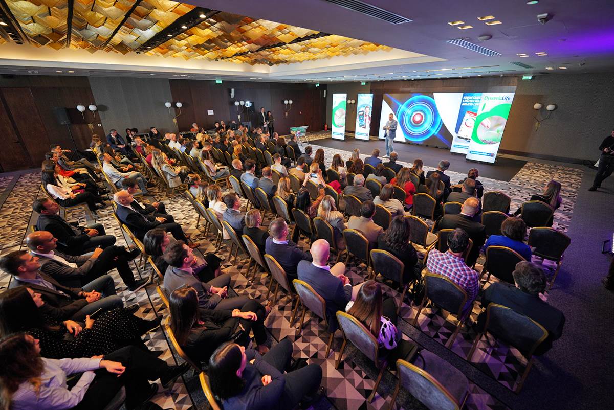 Dynamic life (1).JPG