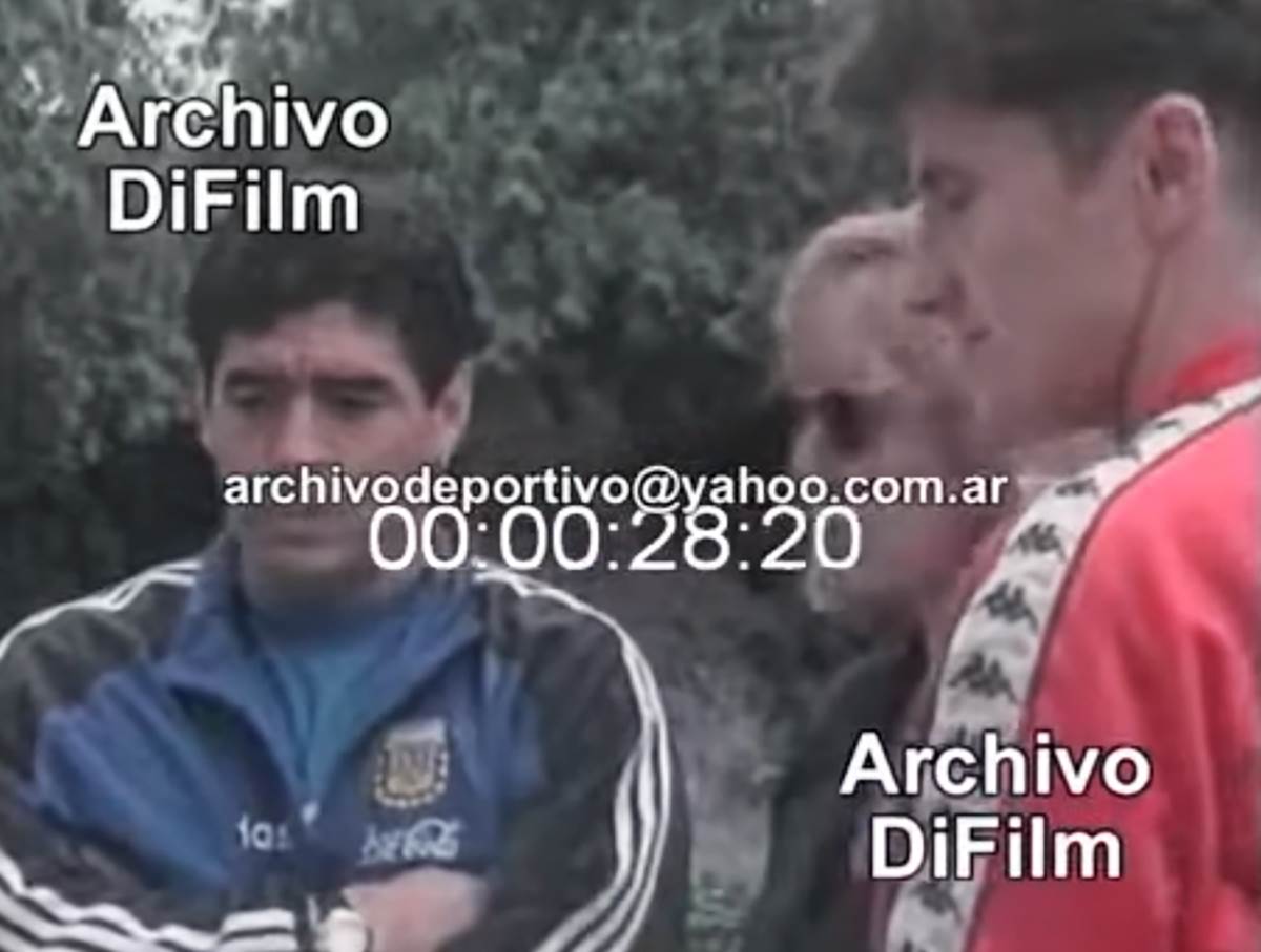 Maradona Suker na grobu Drazena Petrovica (5).png