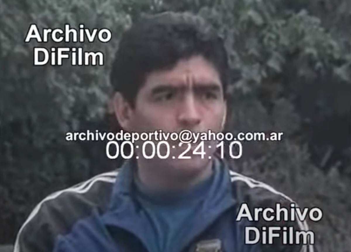 Maradona Suker na grobu Drazena Petrovica (6).png