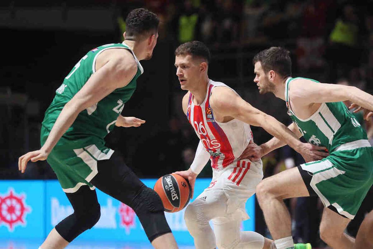 Delije i zastava Argentine na utakmici Crvena zvezda Žalgiris