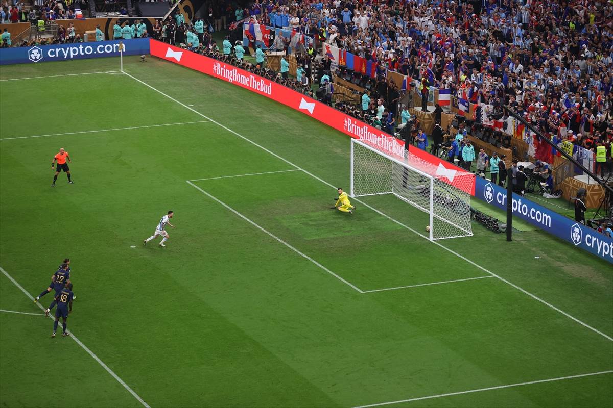 mesi gol iz penala.jpg