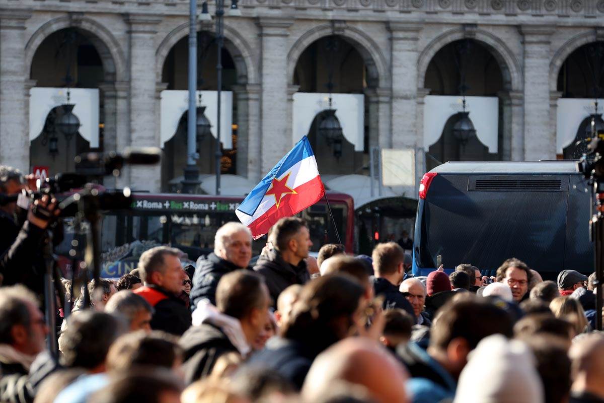 siniša mihajlović sahrana 4  (2).jpg