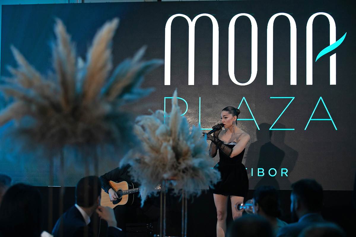 Sara Jo Mona Plaza (4).jpg