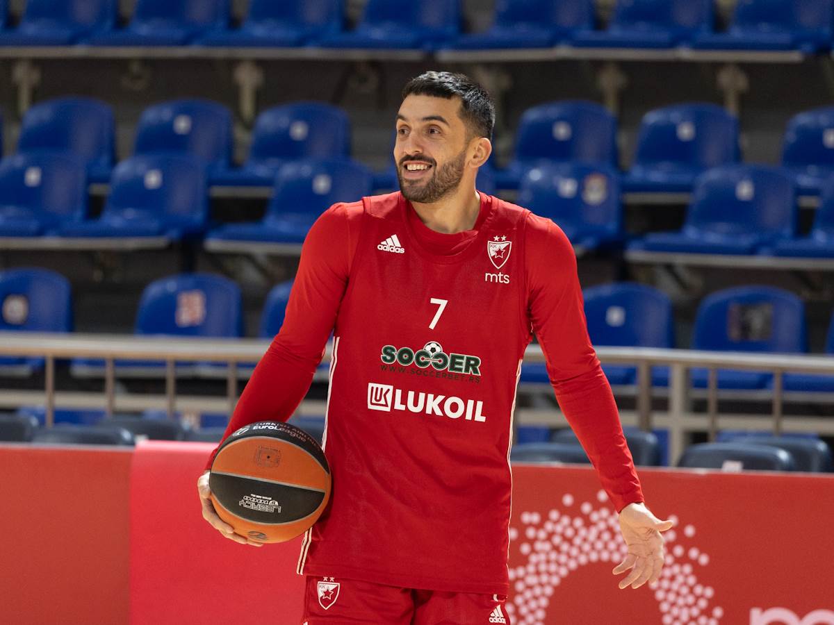 Da li Kampaco igra protiv Olimpijakosa