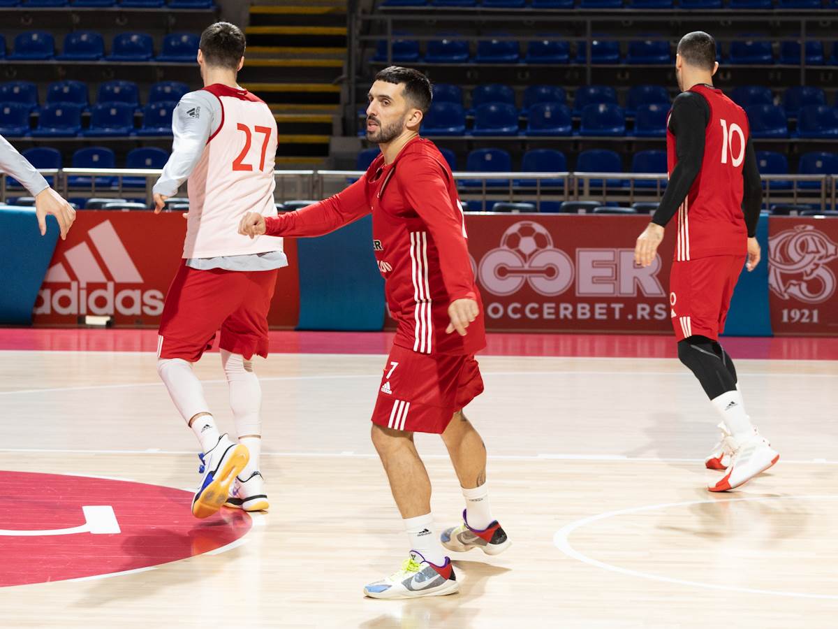 Da li Kampaco igra protiv Olimpijakosa