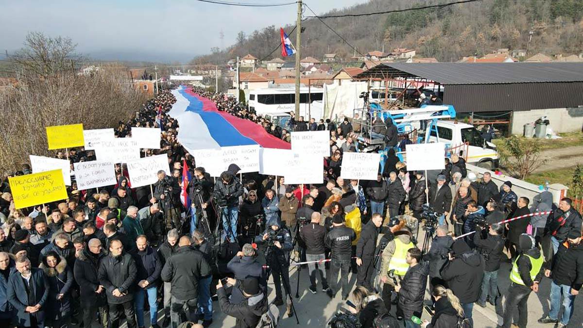 Srbi na barikadama Kosovo (4).jpg