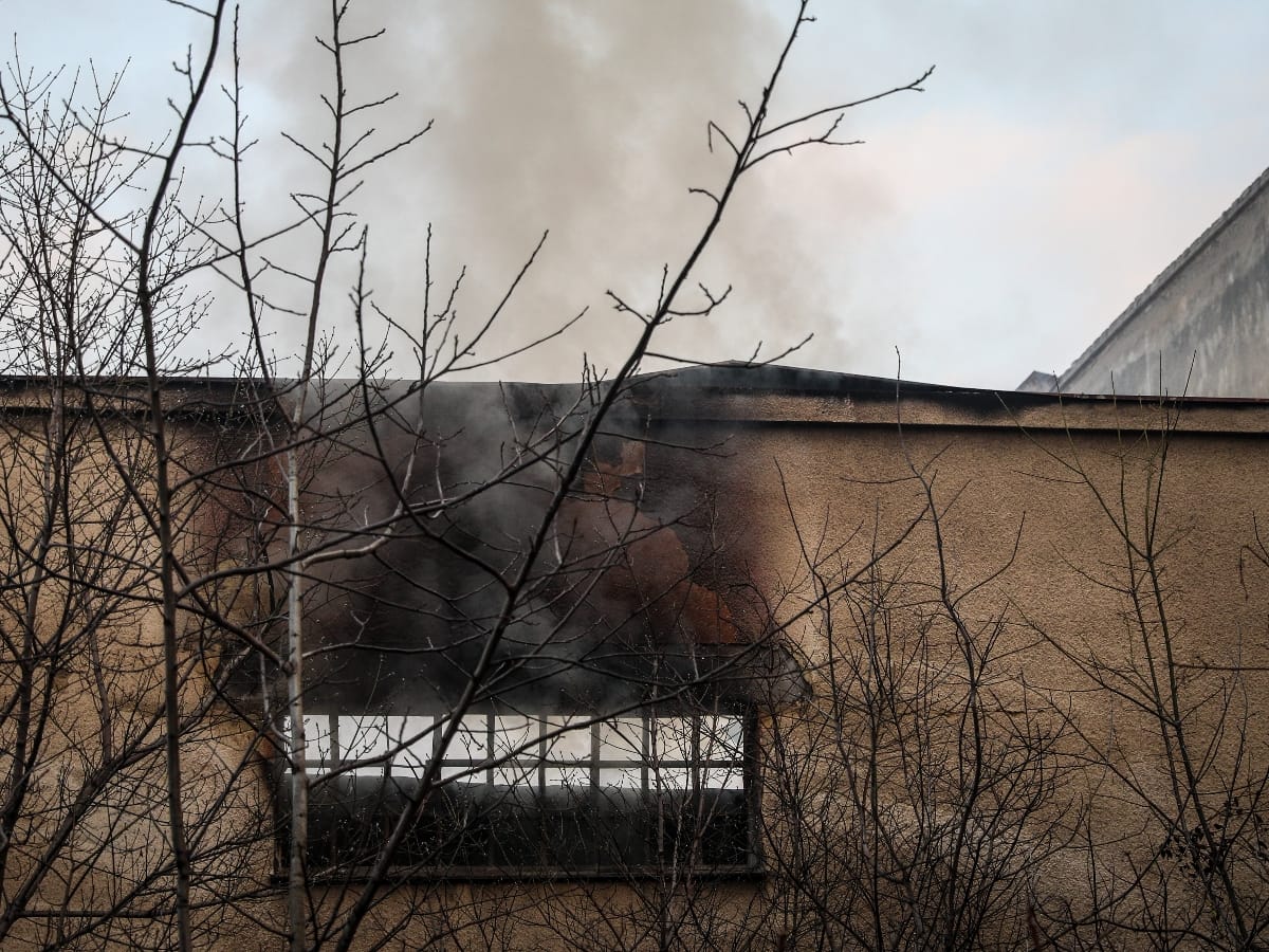 Pozar fabrika Sutjeska vatrogasci (6).jpeg