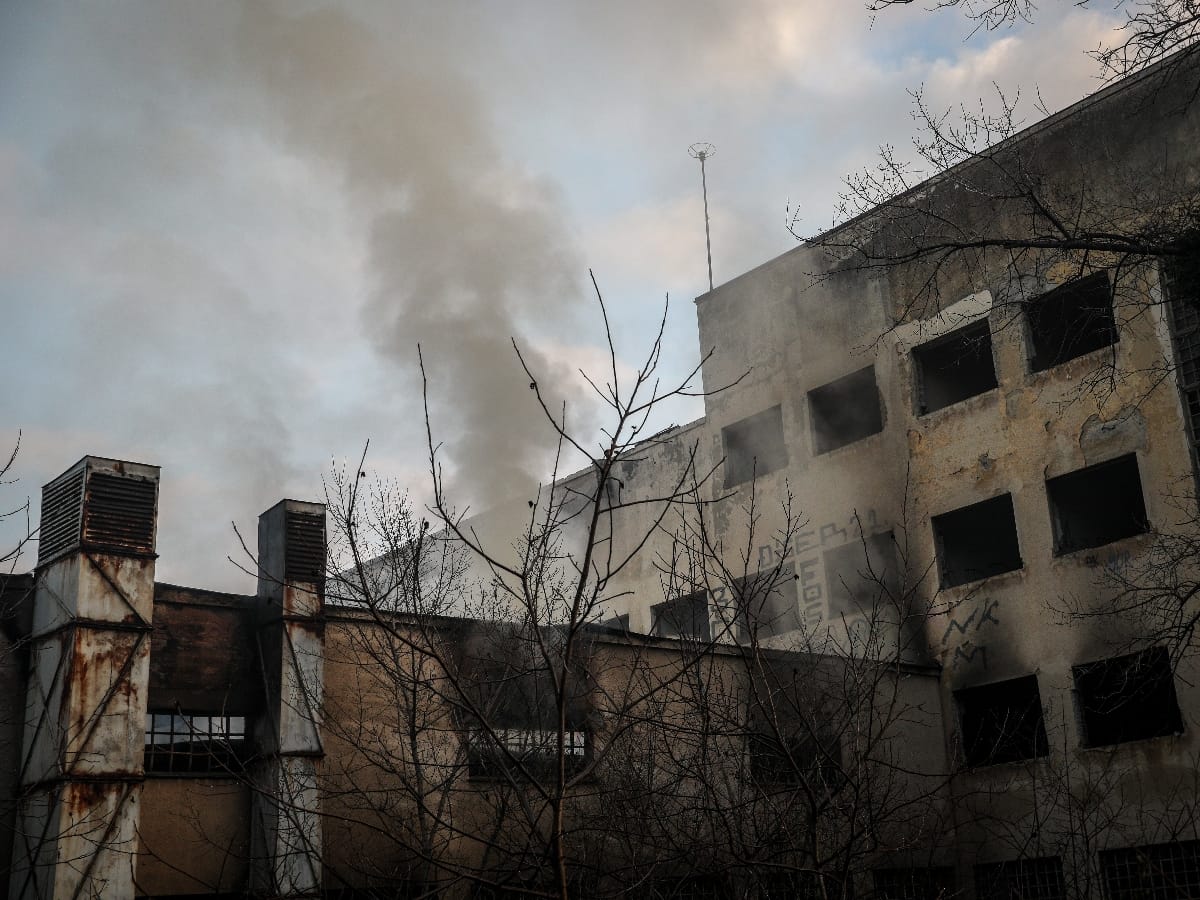 Pozar fabrika Sutjeska vatrogasci (8).jpeg