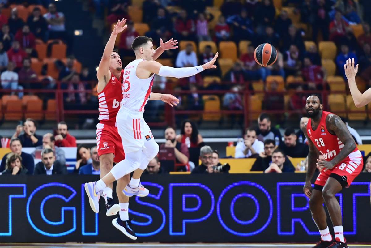 Crvena Zvezda Olimpijakos Evroliga (8).jpg