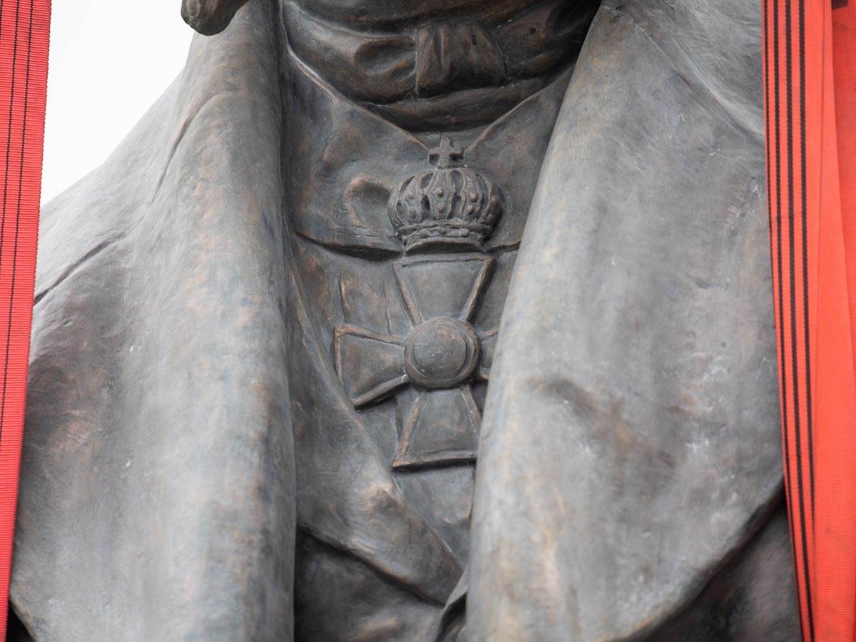 Vuk Karadžić spomenik-0029.jpg