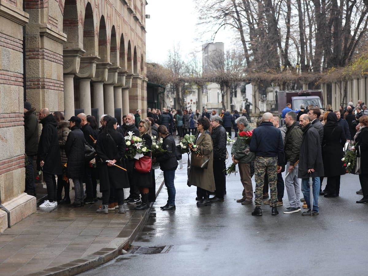 SAHRANA MILANA RADULOVIĆA LAĆE (3).jpg