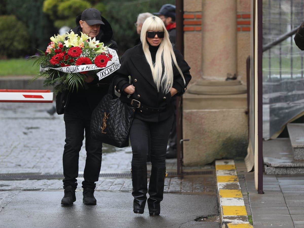 SAHRANA MILANA RADULOVIĆA LAĆE (2).jpg