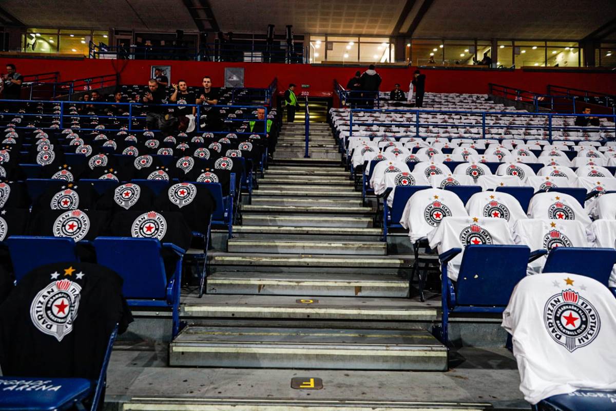 Partizan Hala Zagrevanje Meč KK (10).jpg