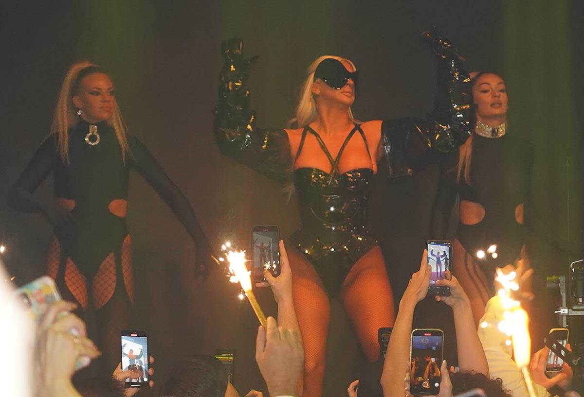 jelena karleuša (7).jpg