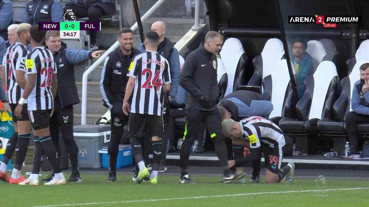 Igrači Njukasla kradu vreme (5).jpg