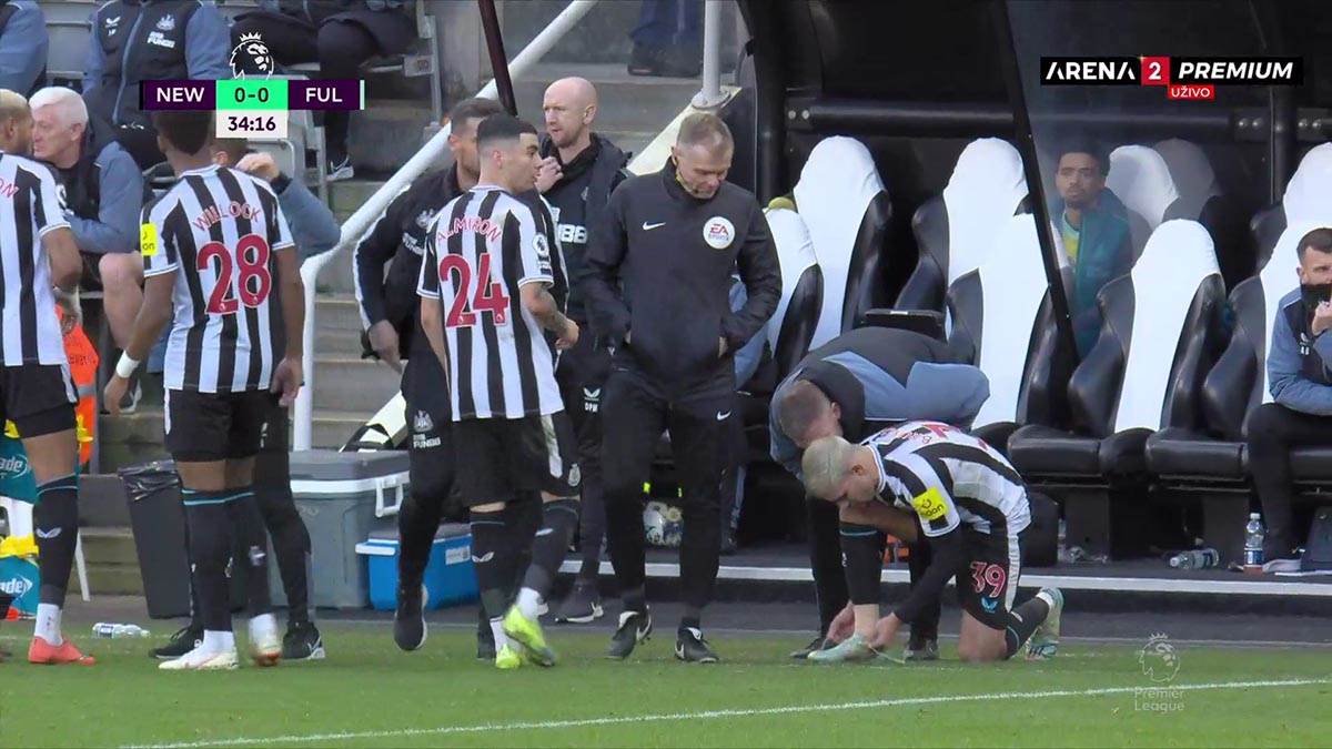 Igrači Njukasla kradu vreme (6).jpg