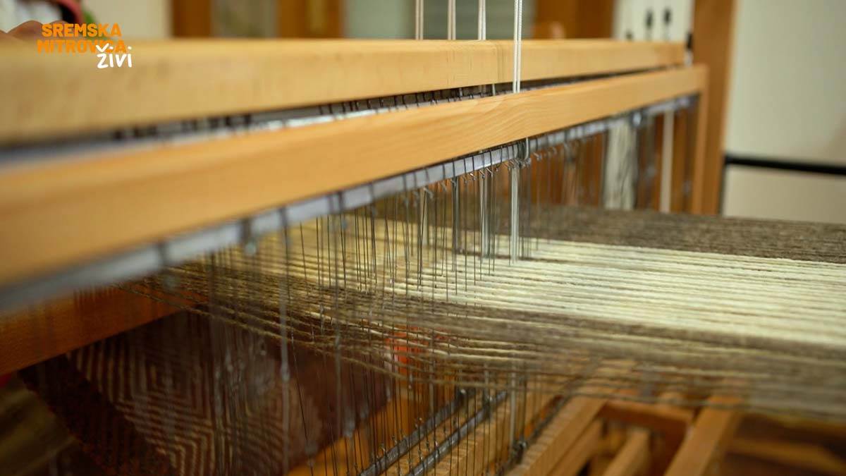 - 16x9.00_00_14_00.Still004.jpg