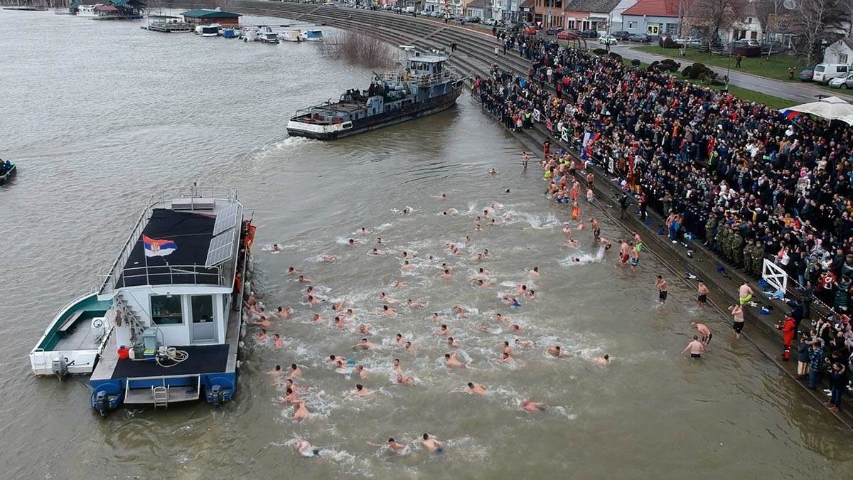 - 16x9.00_00_13_05.Still013.jpg