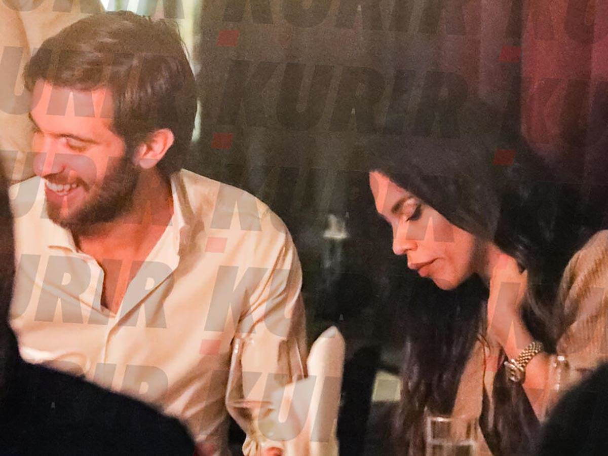 KAJA OSTOJIĆ  (2).jpg