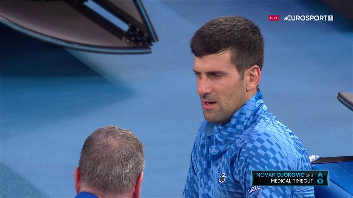 Novak Đoković pao na zemlju i tražio medicinski tajmaut