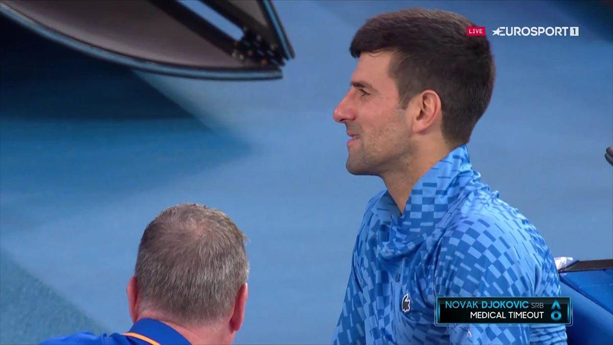 Novak Đoković pao na zemlju i tražio medicinski tajmaut
