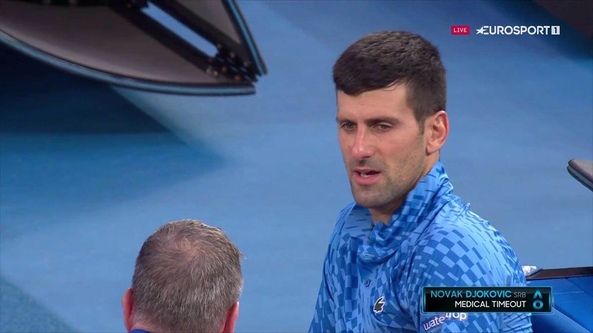 Novak Đoković pao na zemlju i tražio medicinski tajmaut