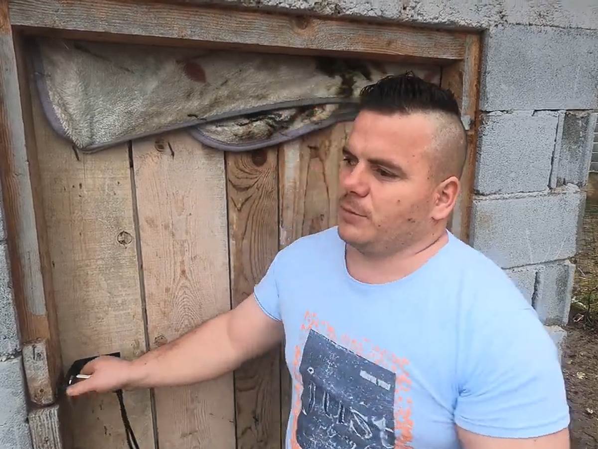 Bosanski Hulk jači od konja, umiva se snijegom.jpg