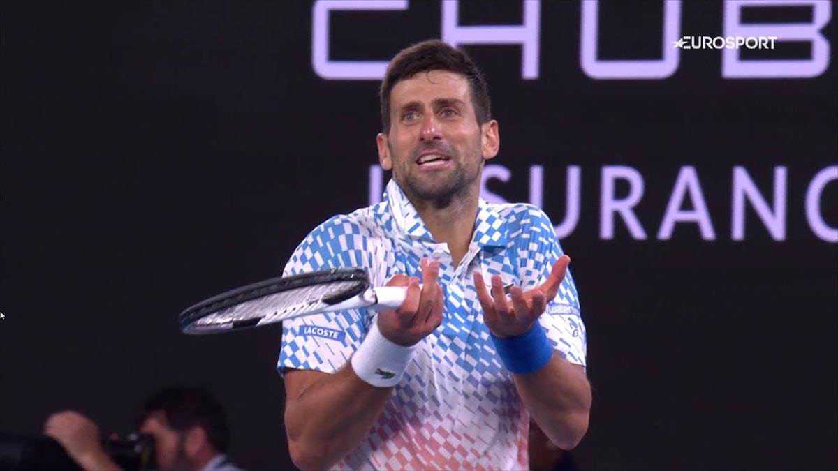Novak Đoković urla zbog vetra (4).jpg