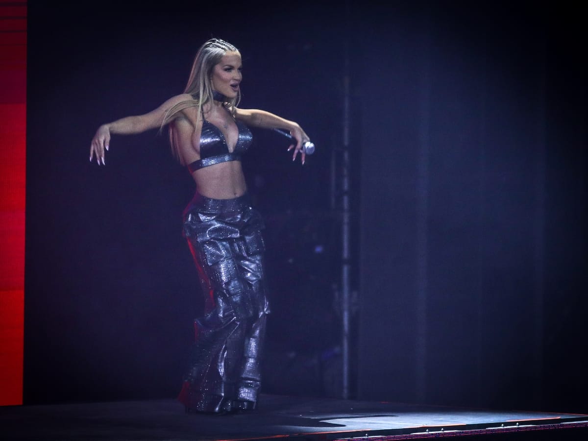 Teodora Džehverović grudi prekrila srcima nastup za Dan zaljubljenih