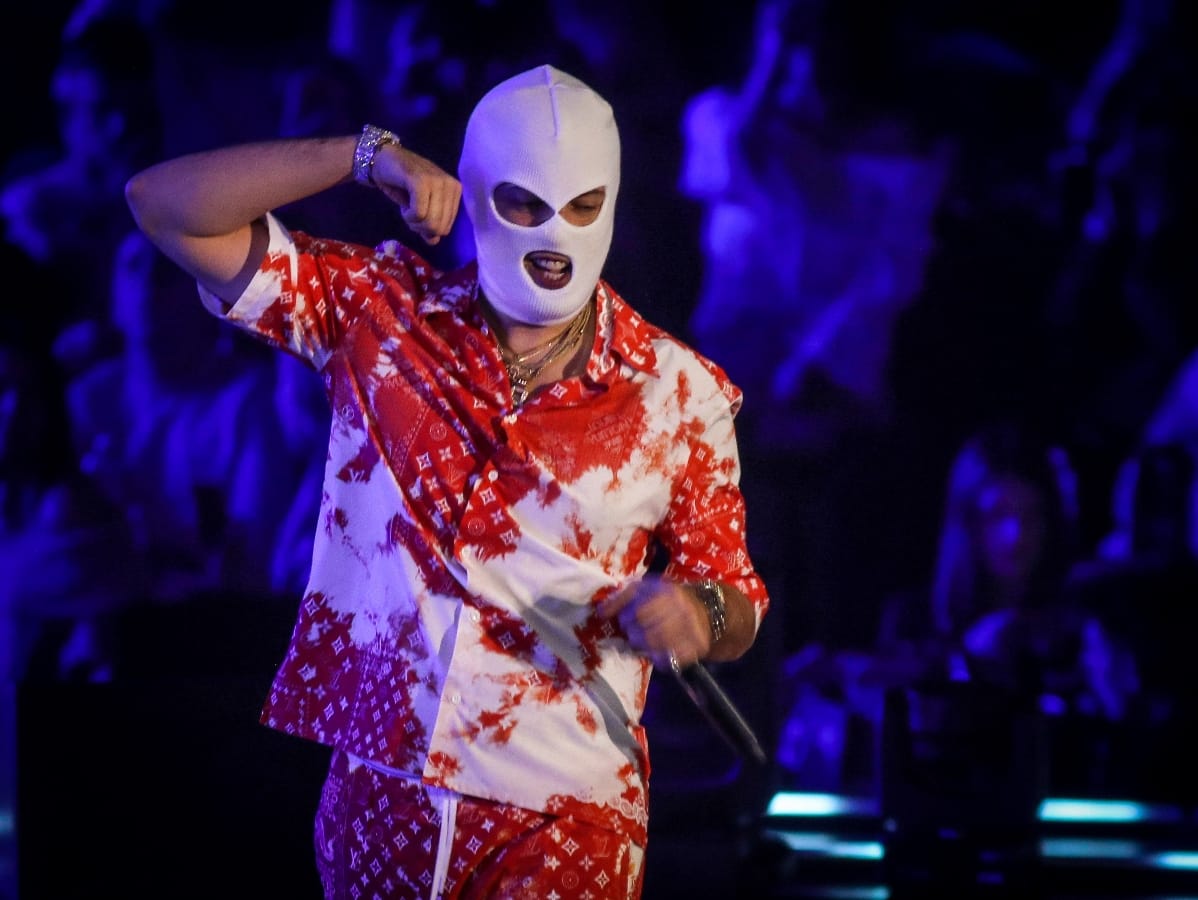 Teodora Džehverović grudi prekrila srcima nastup za Dan zaljubljenih