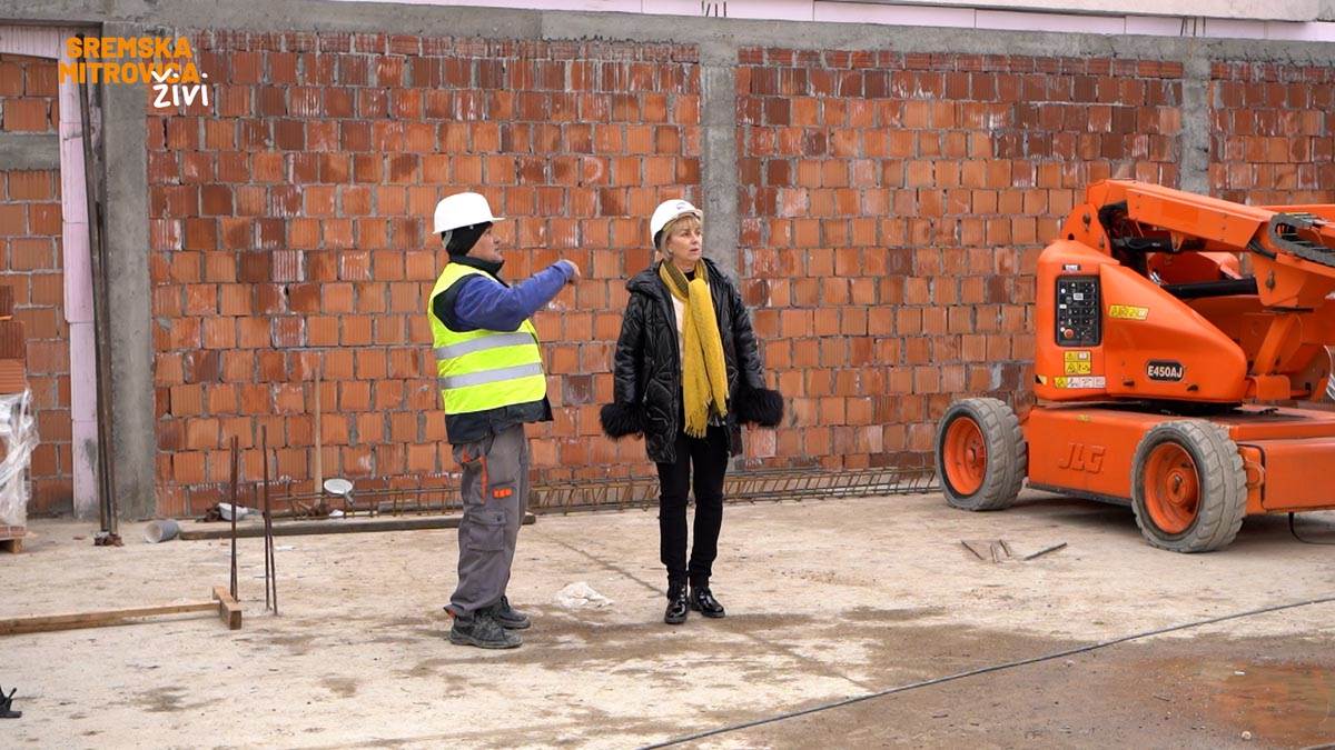 - 16x9.00_00_31_20.Still015.jpg