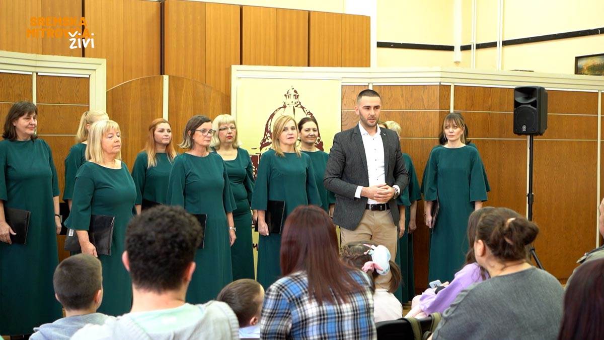 - 16x9.00_00_14_00.Still012.jpg