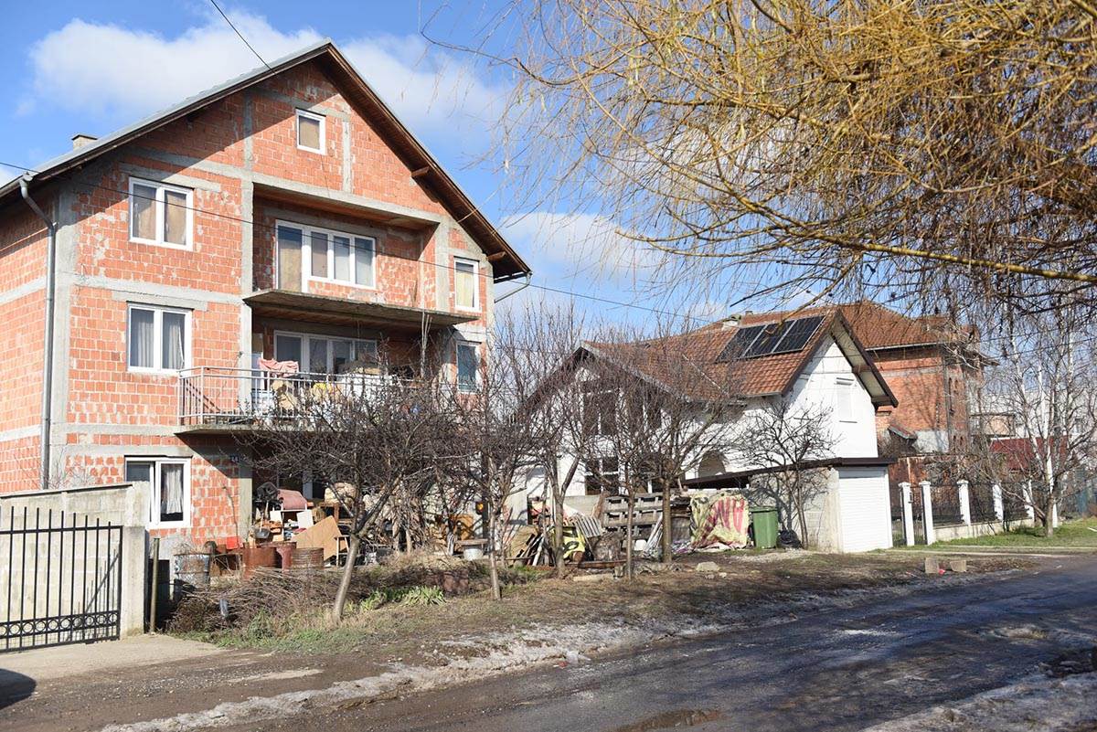 Zemun, pronadjen leš (9).jpg