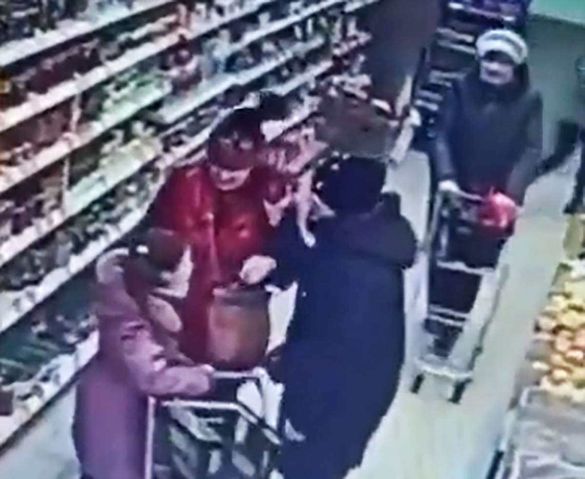 Brutalna tuča 2 žene u marketu