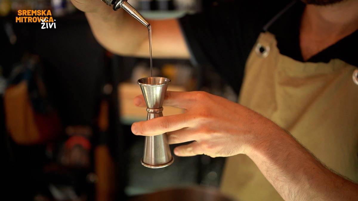 - 16x9.00_00_07_21.Still013.jpg