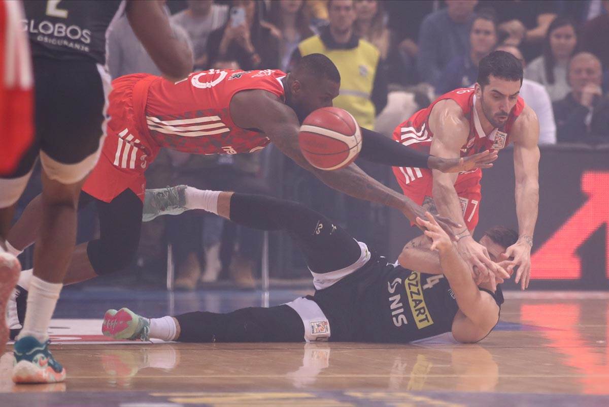 DERBI PARTIZAN ZVEZDA (5).jpg