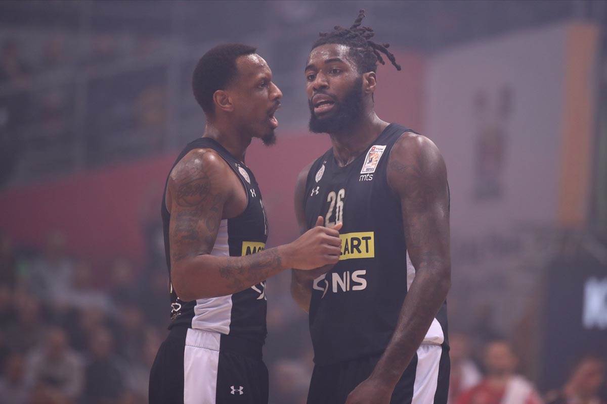 DERBI PARTIZAN ZVEZDA (9).jpg