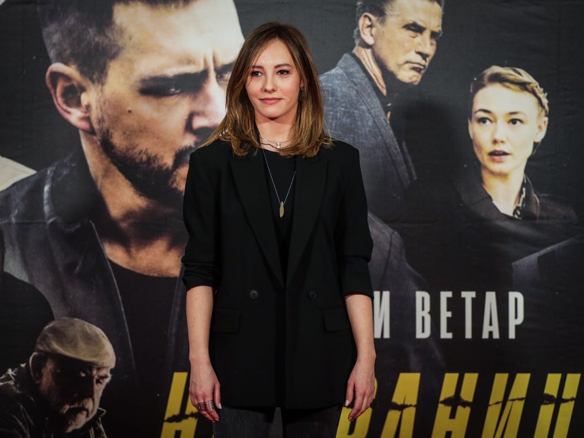 Premijera prve epizode serije Južni vetar u MTS dvorani. Ekipa filma na crvenom tepihu (16).jpeg