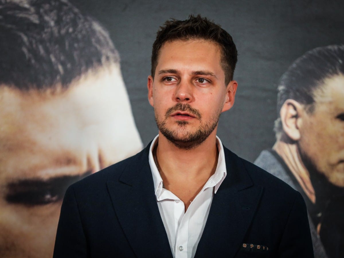 Premijera prve epizode serije Južni vetar u MTS dvorani. Ekipa filma na crvenom tepihu (12).jpeg