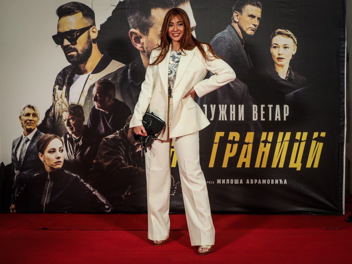 Premijera prve epizode serije Južni vetar u MTS dvorani. Ekipa filma na crvenom tepihu (4).jpeg