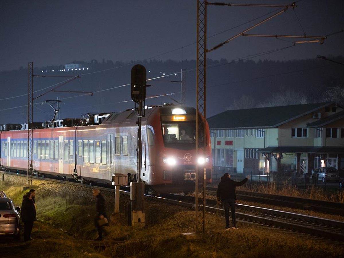 nesrećan slučaj  šine.jpg