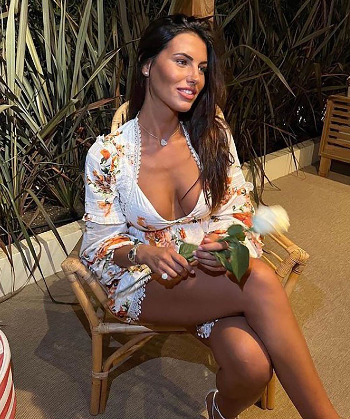 Dušan Vlahović odveo devojku u Pariz za rođendan