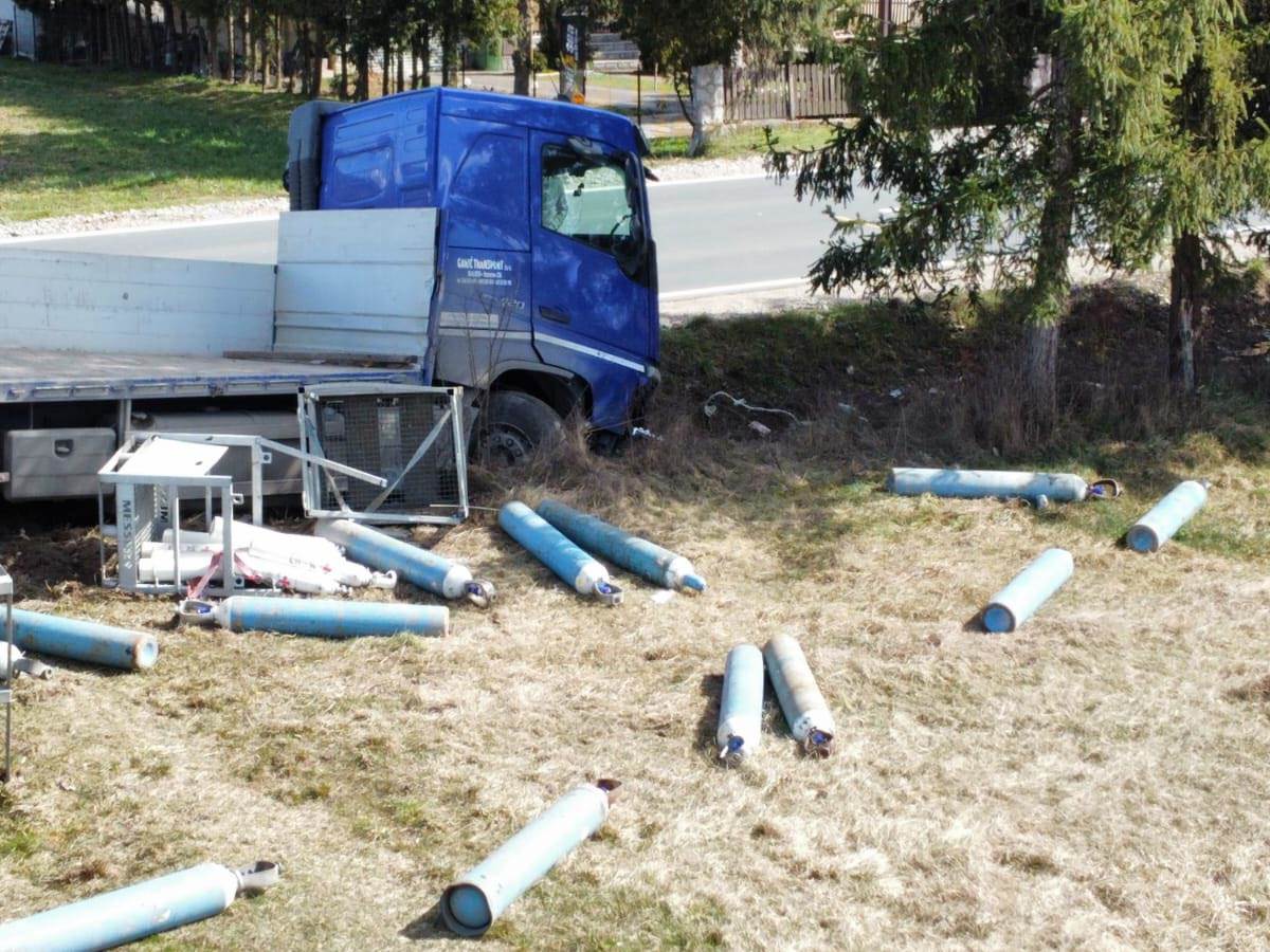 Požege, samo pukom srećom nije došlo do havarije (4).jpg