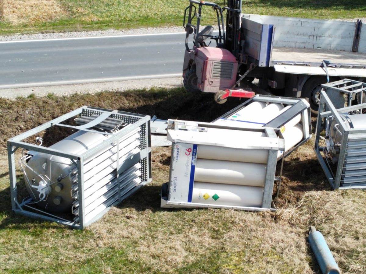 Požege, samo pukom srećom nije došlo do havarije (5).jpg