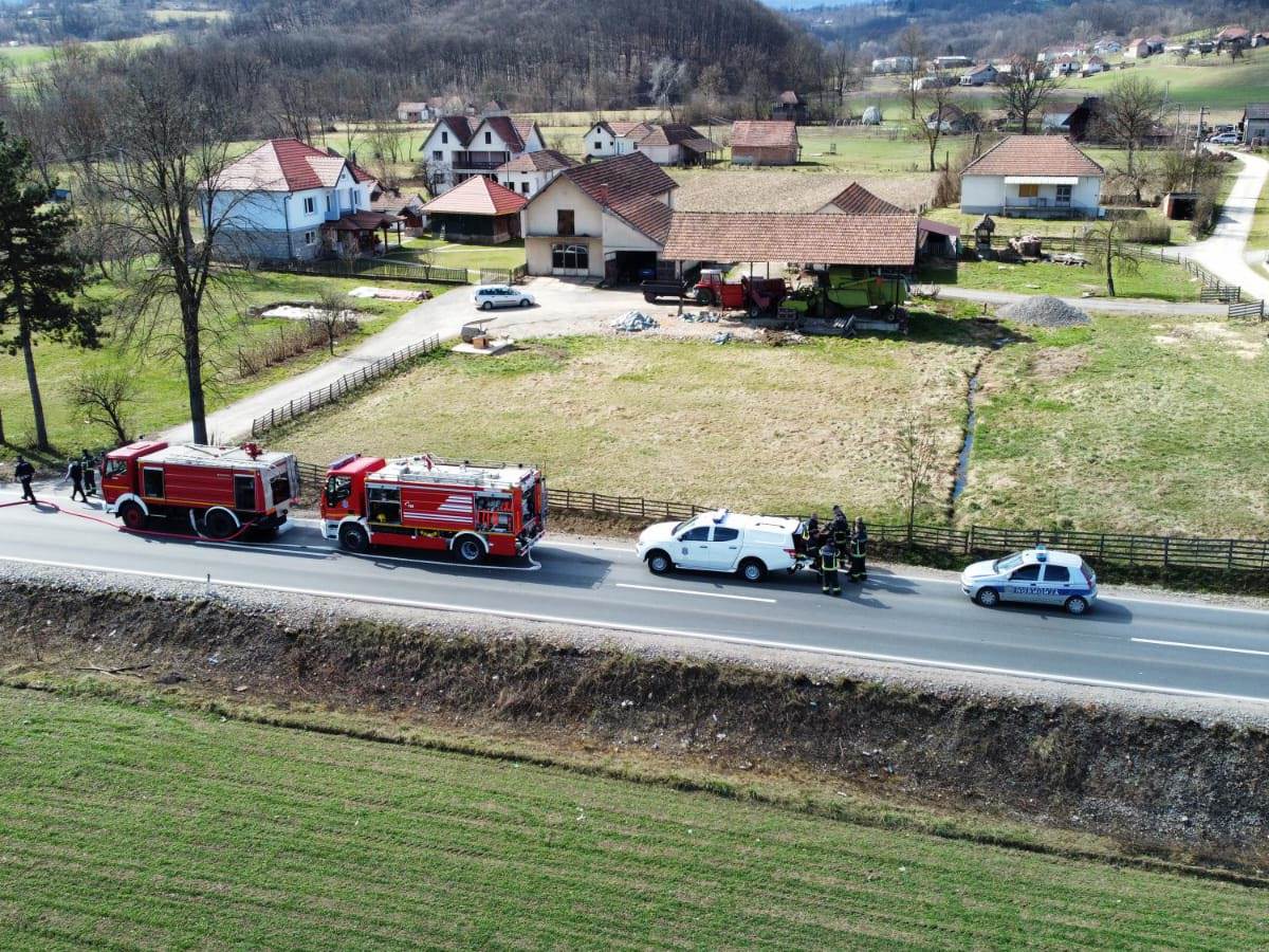 Požege, samo pukom srećom nije došlo do havarije (6).jpg